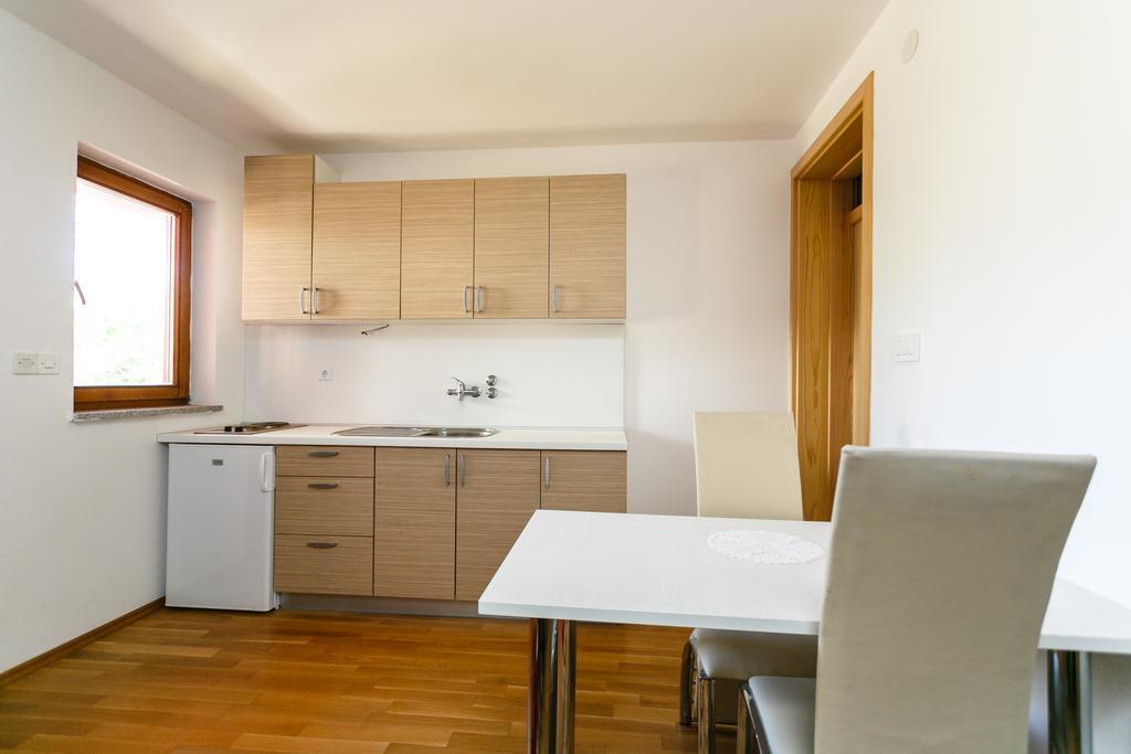 Apartments Josip Pinezici  Exterior photo